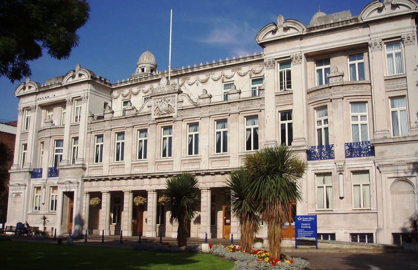 Mary university. Университет Queen Mary University. Лондонский университет королевы Марии (QMUL).